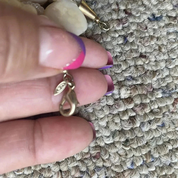 VTG AVON 4Strands TORSADE NECKLACE Gold Tone Creamy Lucite/Faux Pearl/Shell Bead - Picture 4 of 7